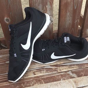 Nike training flex tennis shoes